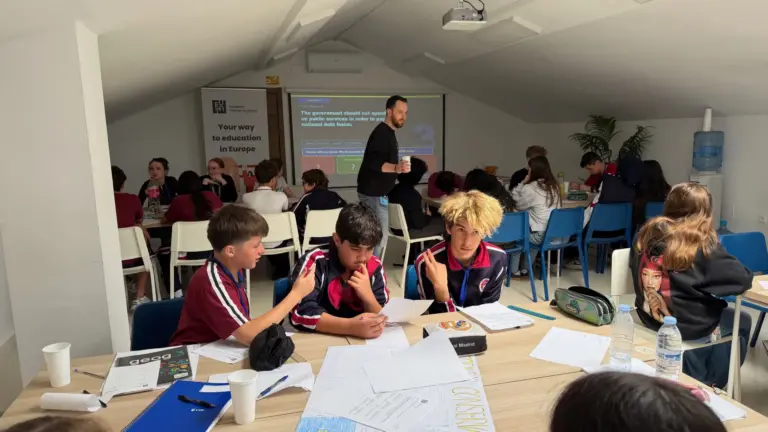 Mixed Czech-Spanish factions working on their proposals at EUTA in Benalmádena